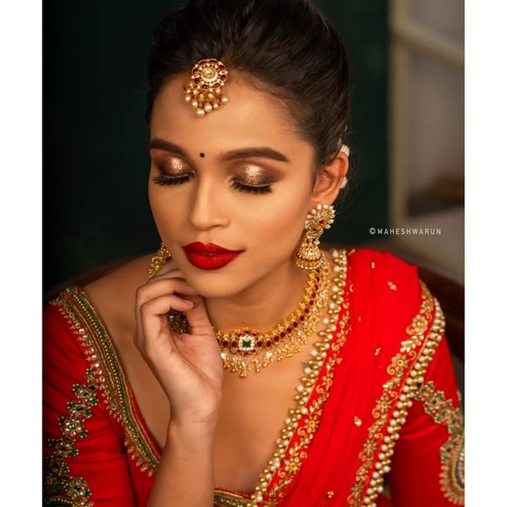 Stunning Makeup with Red Saree