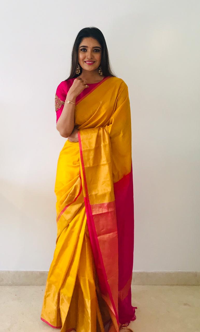 Mustard Yellow Coloured Soft Silk Saree With Contrast Cream Colour Pallu