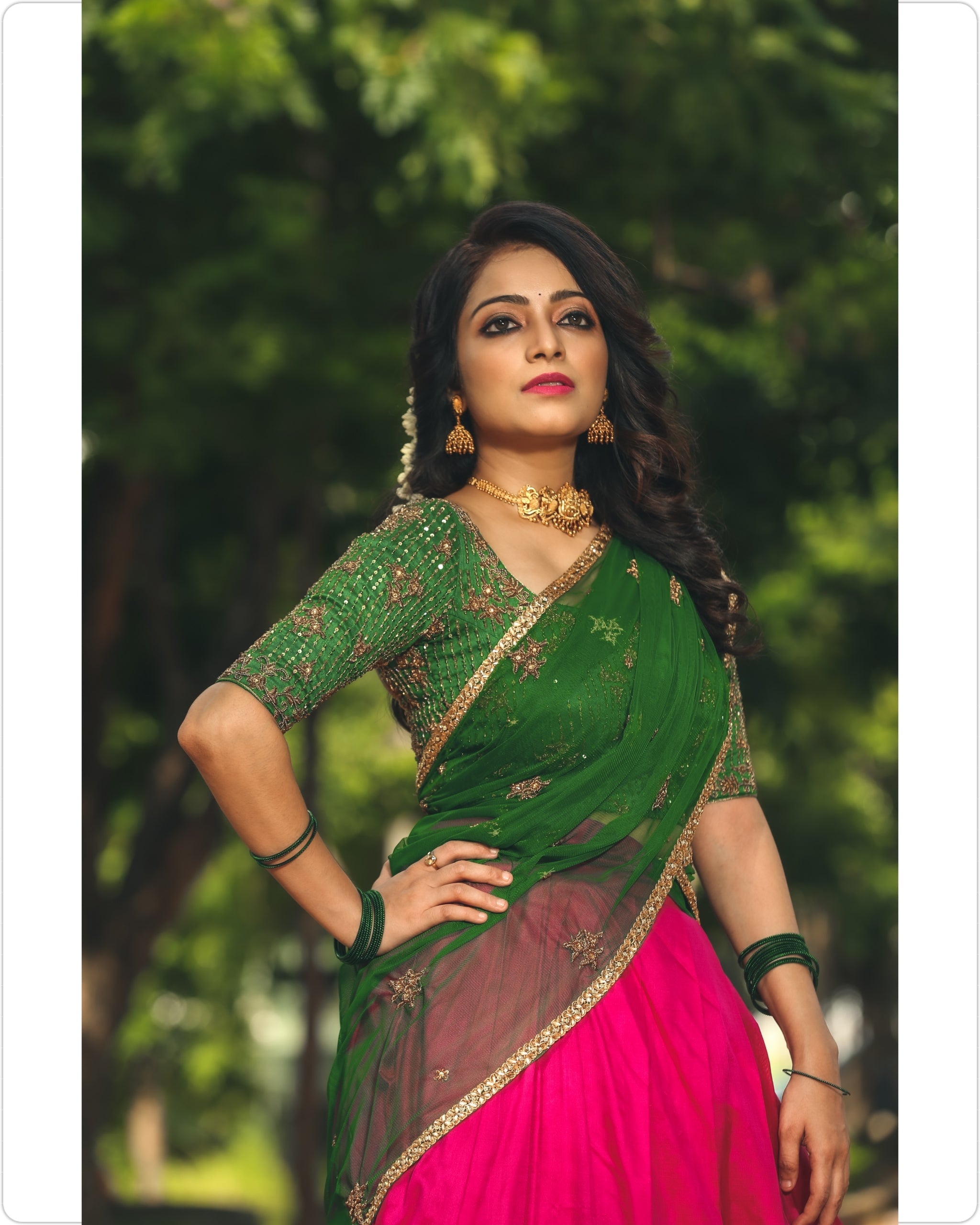 VASAH - KASAVU - MEENAKSHI || A simple yet traditional saree || PRICE :  999/- || SAREE : Pure cotton kasavu saree with Gold and Dark red stripes ||  NECKLACE: दारक्रिया Dārakriyā ||