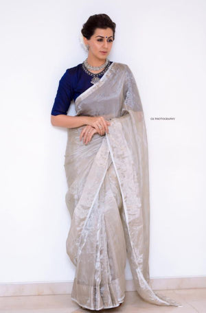 Buy Suta White & Blue Cotton Saree Without Blouse for Women Online @ Tata  CLiQ